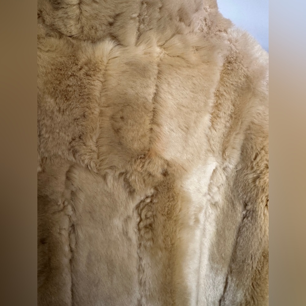 Women's Faux Fur Coat - Picture 5 of 5